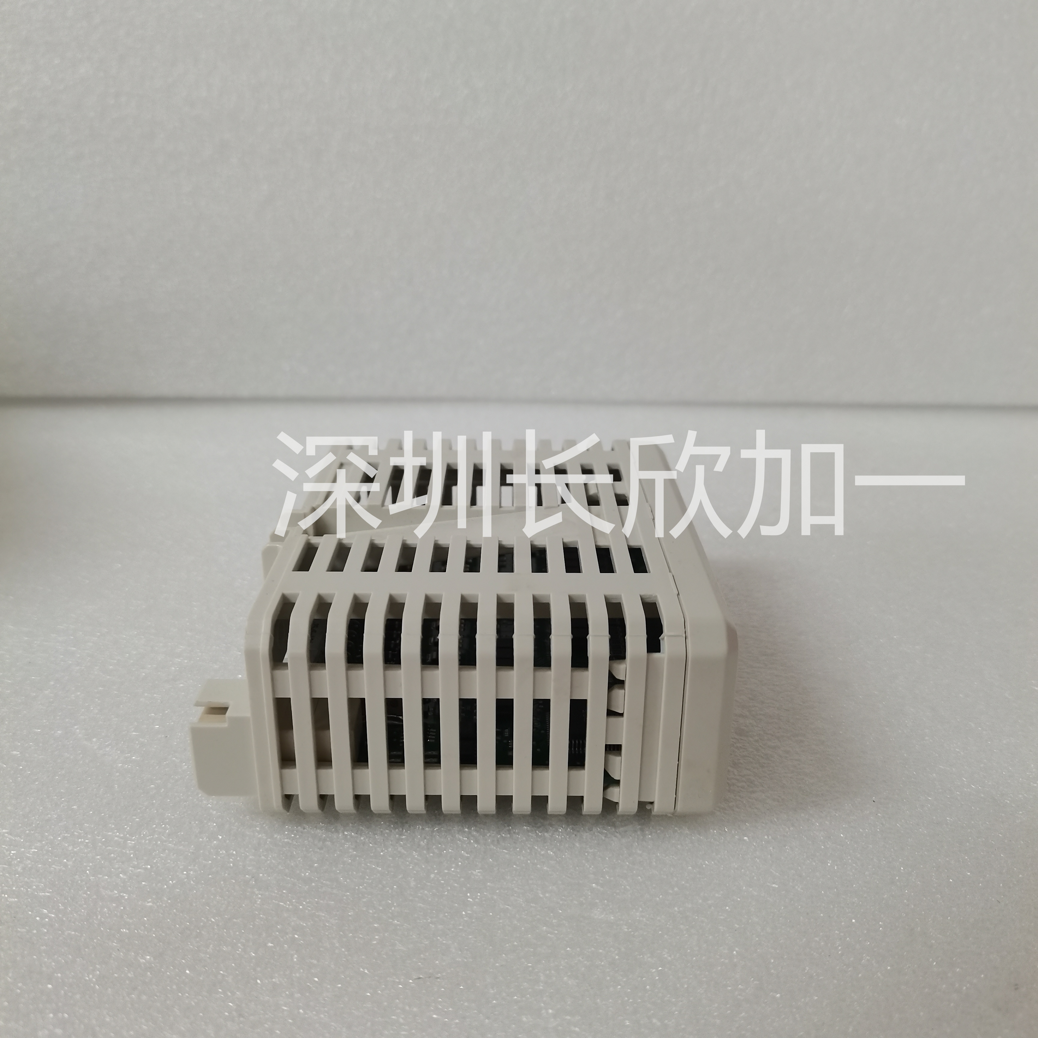 ABB  DO810 3BSE008510R1 系列應(yīng)用DCS控制模塊